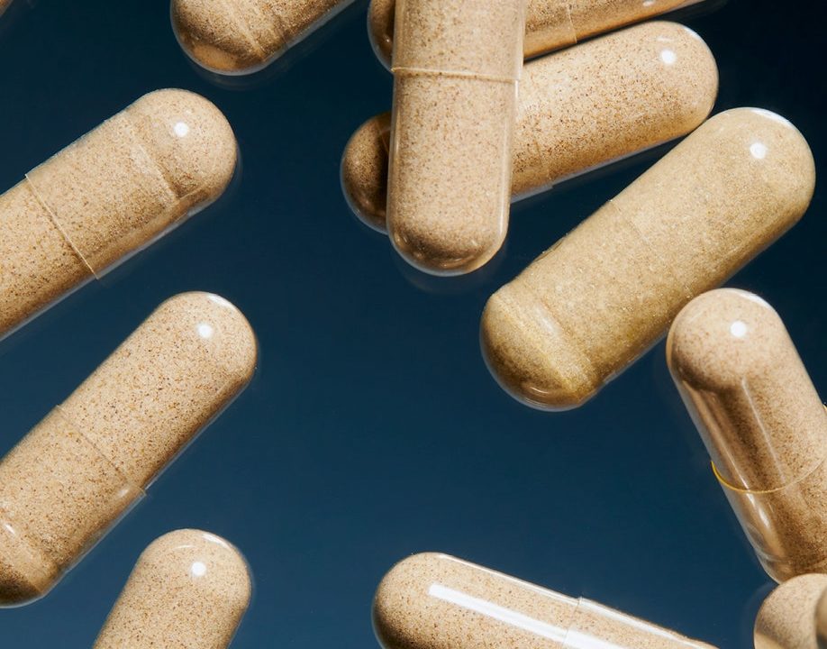 Découvrez les 13 meilleurs multivitamines recommandées pour les femmes en 2025, adaptées à tous les âges selon les nutritionnistes.