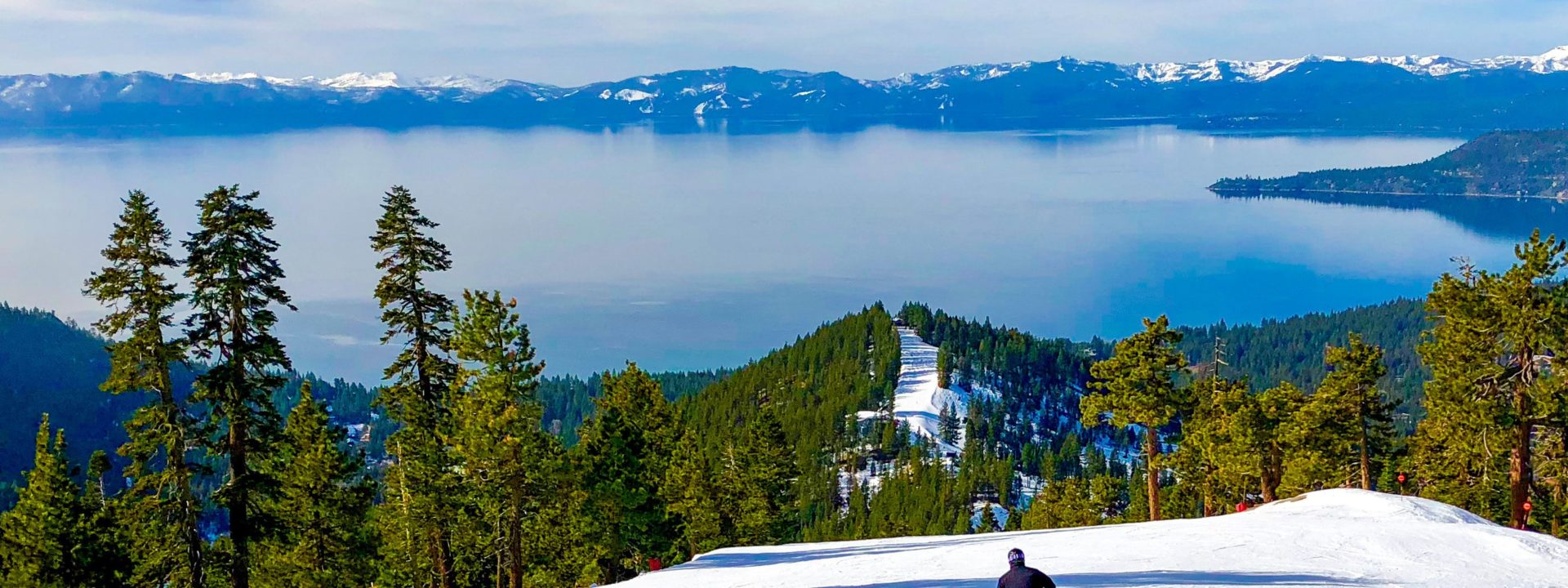 Découvrez les meilleures options de restauration, de ski et d'hébergement à Lake Tahoe.