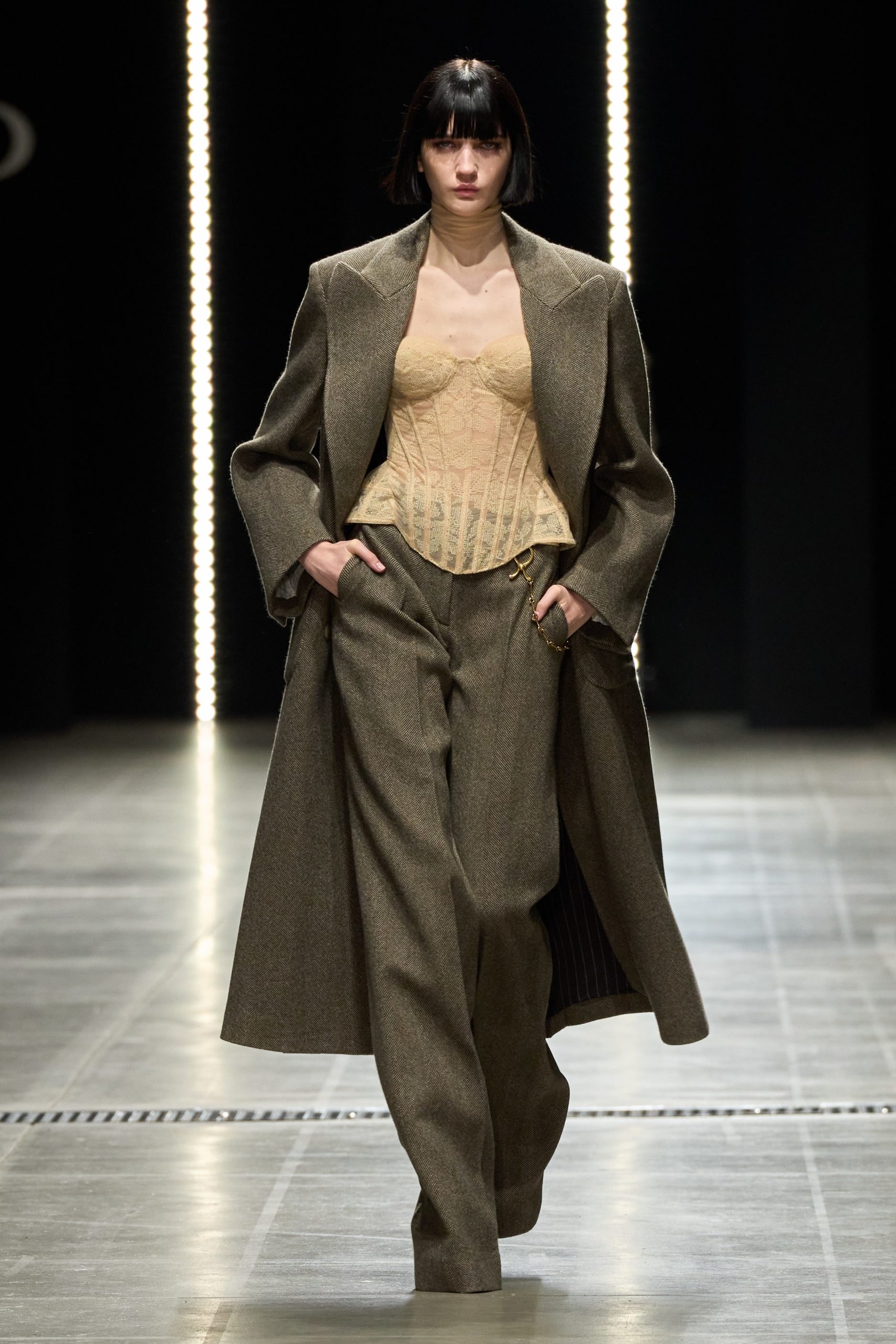 00001-ermanno-scervino-fall-2025-ready-to-wear-credit-gorunway-1