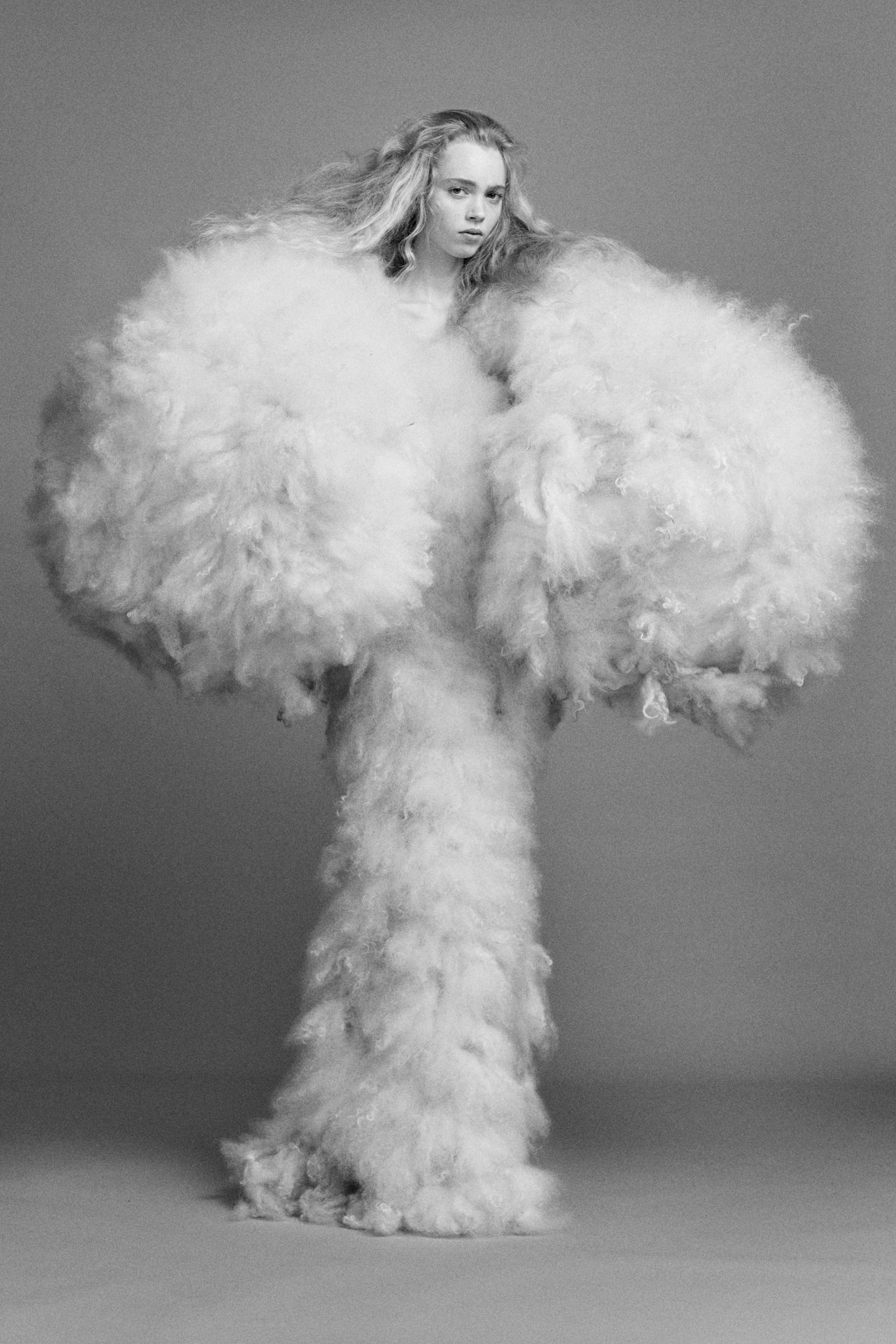 00001-ponte-fall-2025-ready-to-wear-credit-mark-kean-brand-1