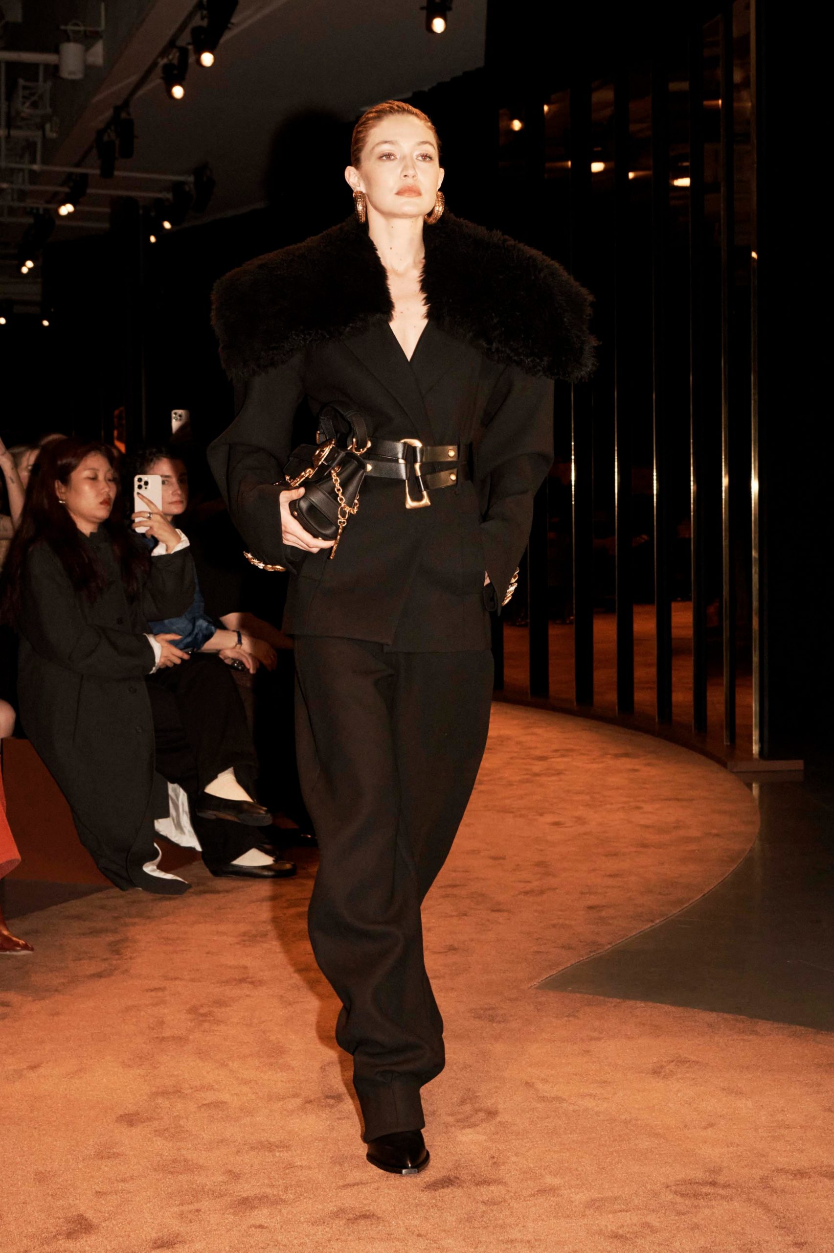 00001-schiaparelli-fall-2025-ready-to-wear-courtesy-of-schiaparelli