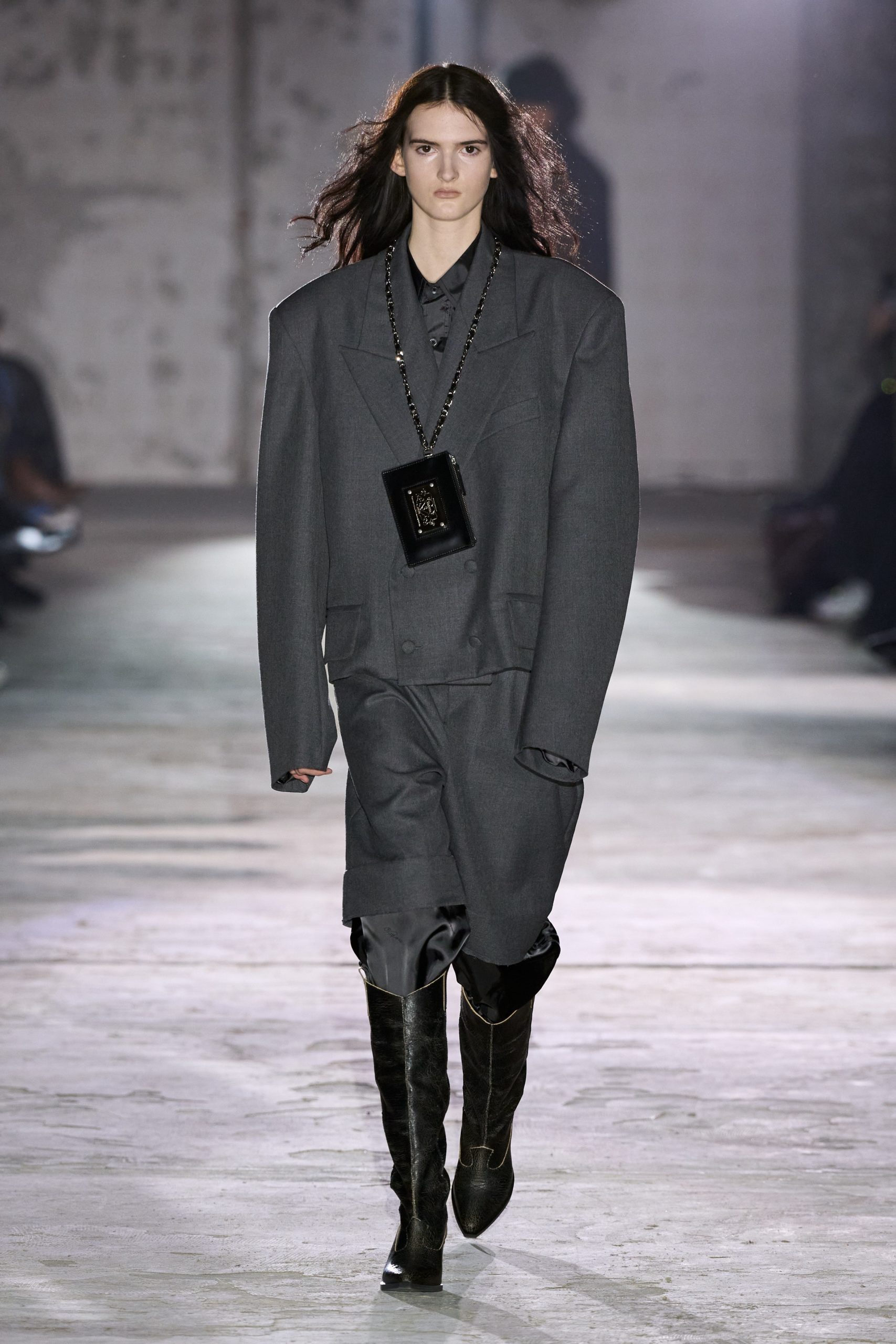 00001-vaquera-fall-2025-ready-to-wear-credit-gorunway-1