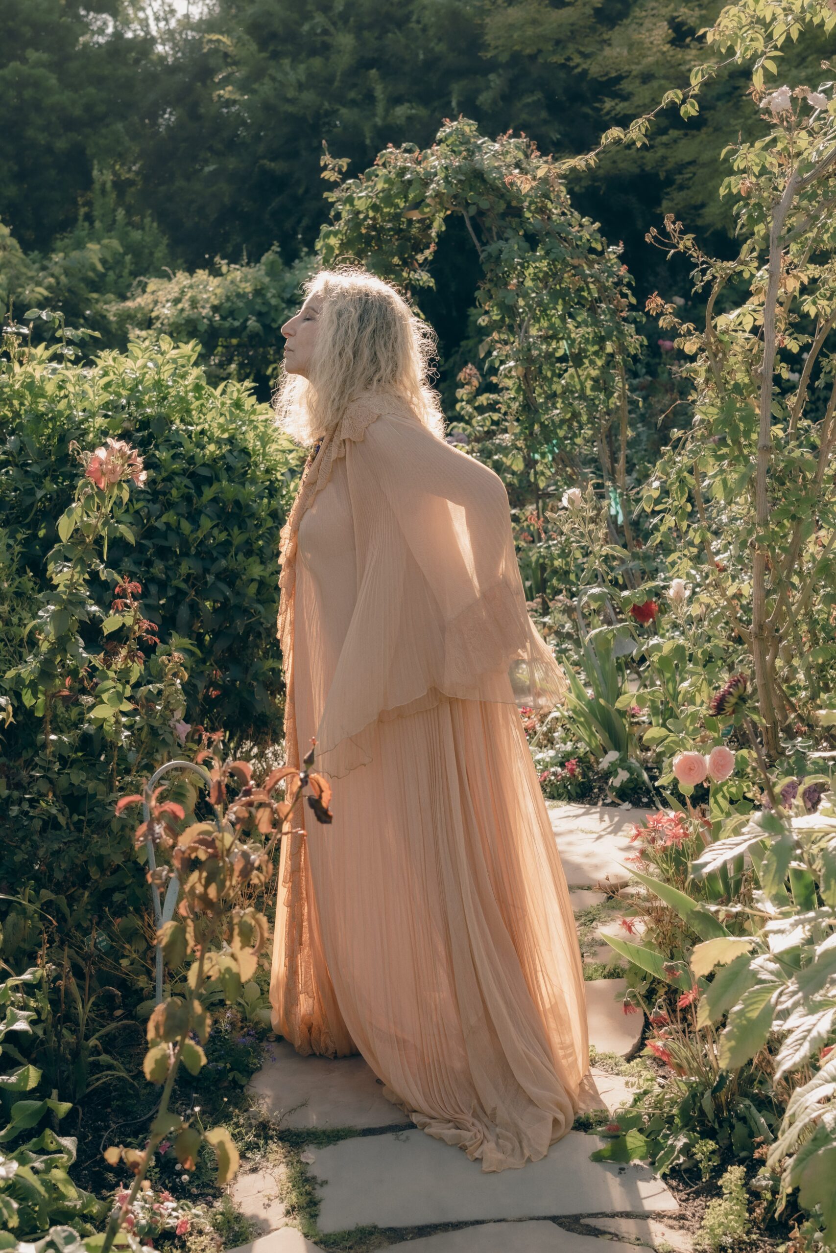 Barbra_GARDEN_DSC07642_v1.0