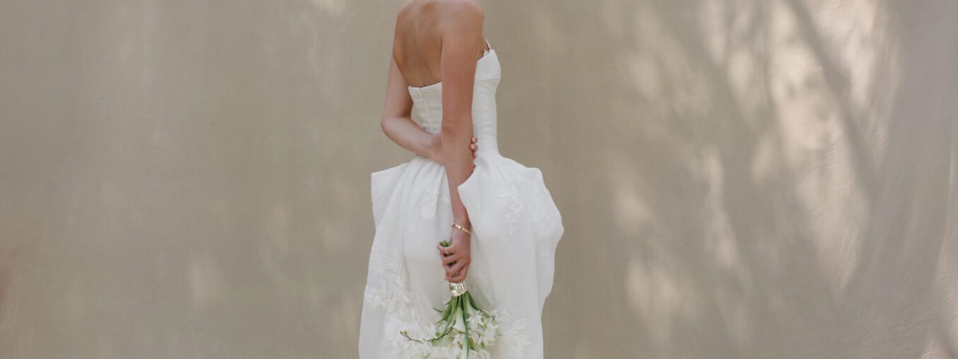 12 Hochzeitskleid-Designer, die von echten Bräuten in Vogue geliebt werden