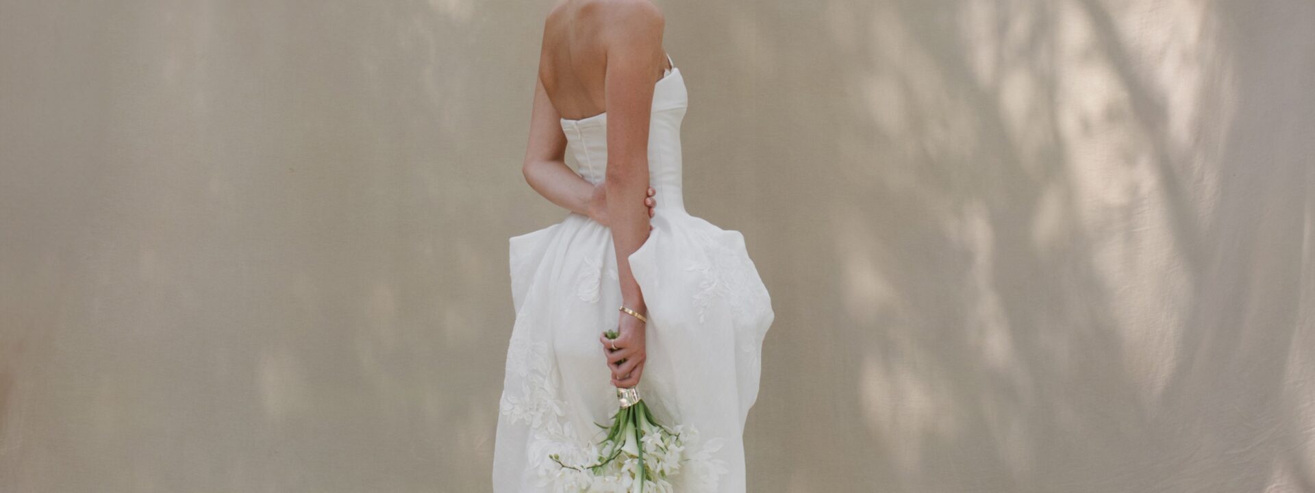 12 Estilistas de Vestidos de Noiva Amados por Noivas Reais na Vogue  
  

12 Designers de Vestidos de Casamento Adorados por Noivas de Verdade na Vogue
