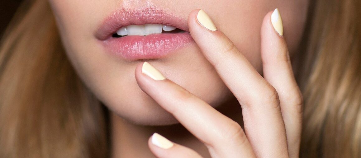 Butter nails are the most popular manicure choice this spring—once again.