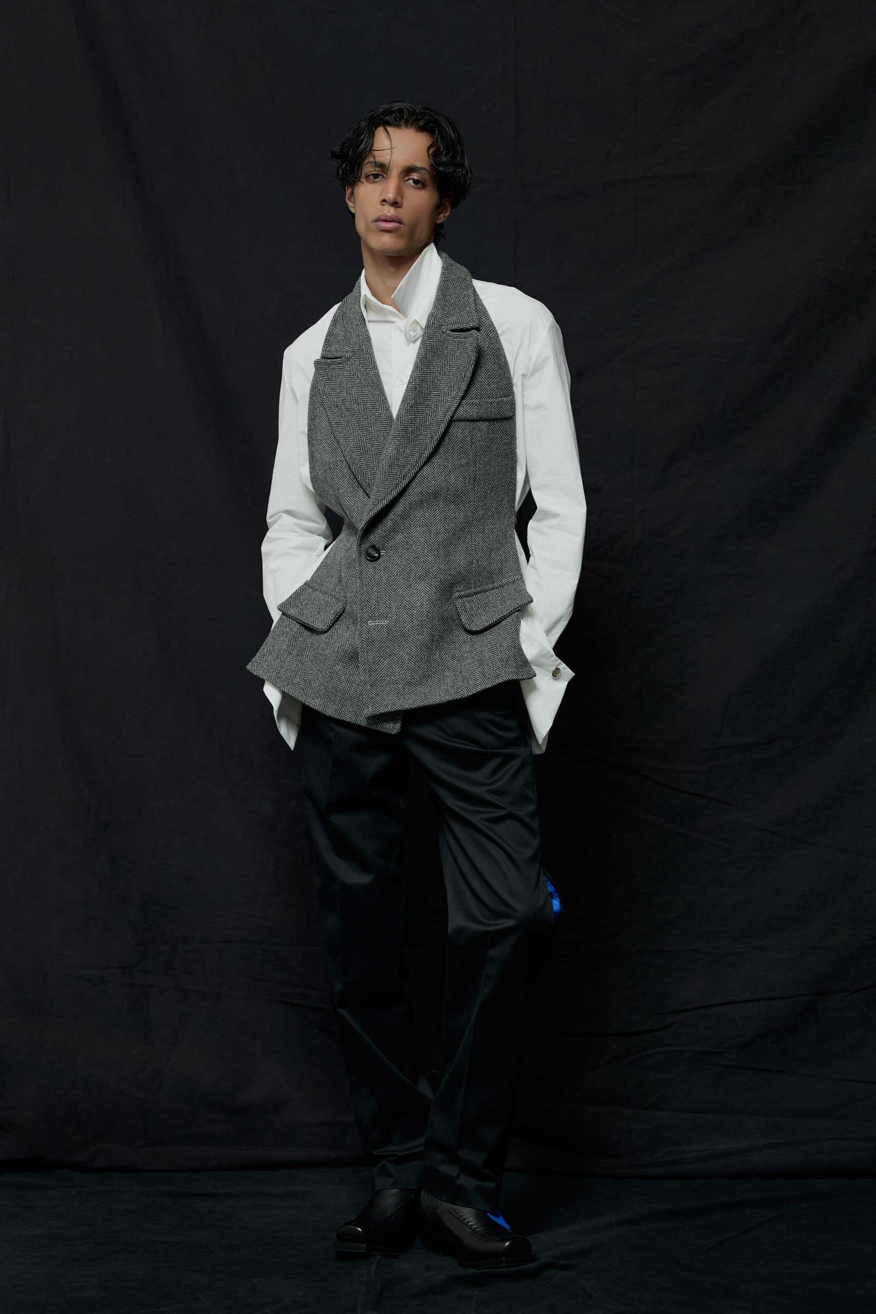 00001-carlota-barrera-fall-2025-menswear-spain-credit-brand