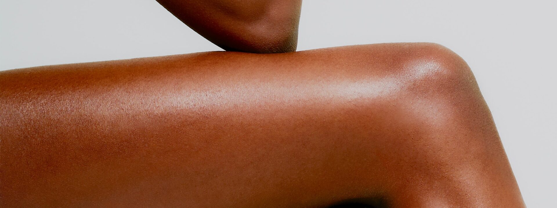 How to Use Magnesium Oil for Lymphatic Drainage  

Magnesium oil can help support lymphatic drainage when used properly. Here’s how to apply it:  

1.
