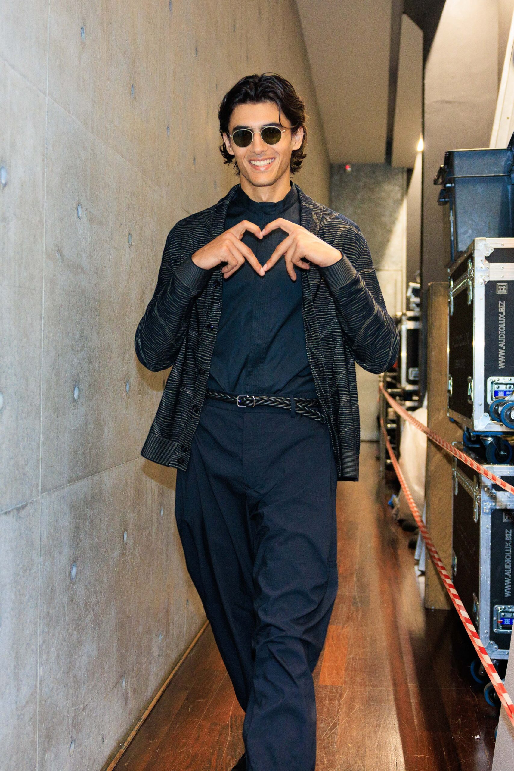 GiorgioArmani_MensSS25_Backstage_AcielleStyleDuMonde-027RZ