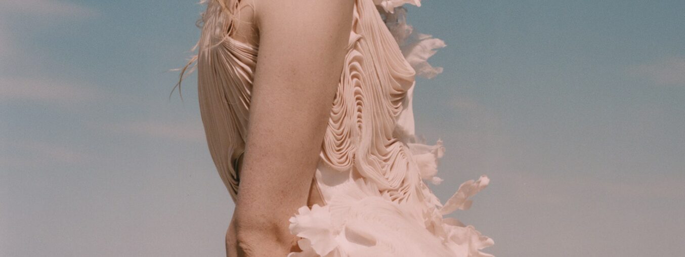 15 Best Summer Scents That Feel Like a Vacation in a Bottle