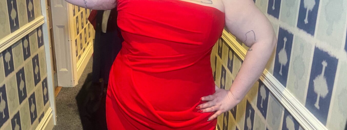 Lena Dunham is living out her dream aesthetic – a mix of Botticelli's romantic style and the charm of British culinary icon Nigella Lawson.