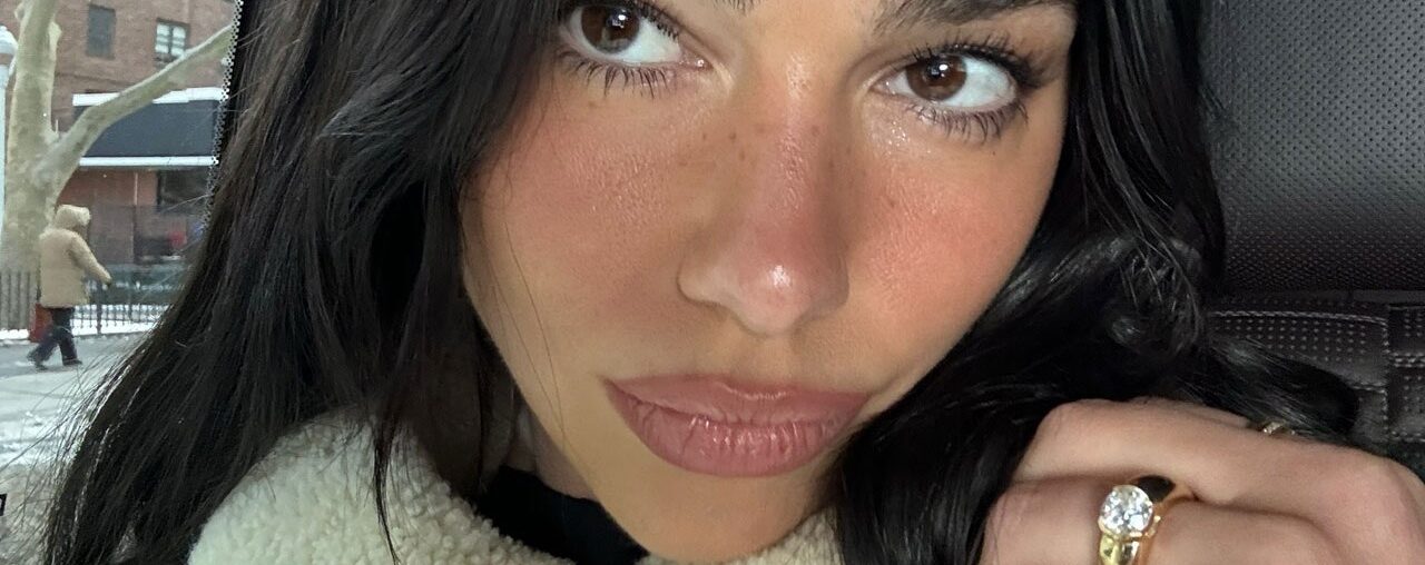 Chunky engagement rings are all the rage in 2025—just ask Dua Lipa.