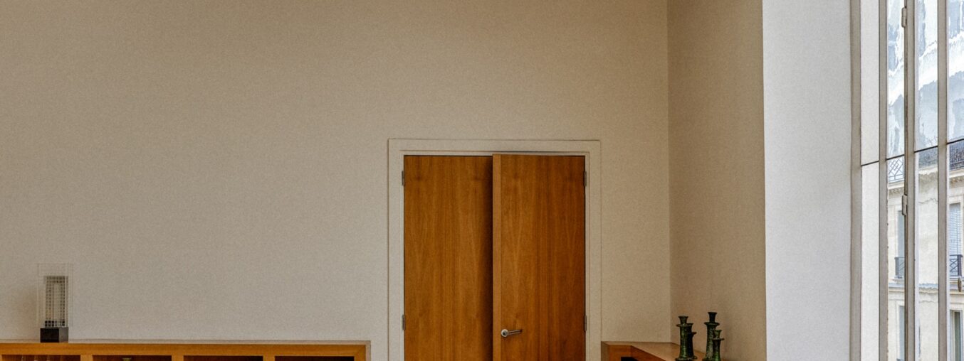 Pine is making a comeback in interior design—here's how to use it in your home.