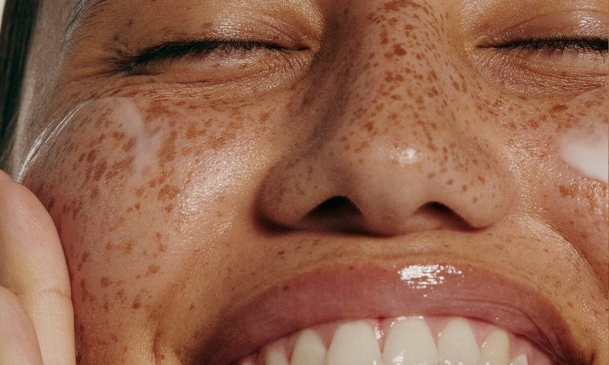 Top 18 Peptide Serums for Wrinkles and Dark Spots in 2025