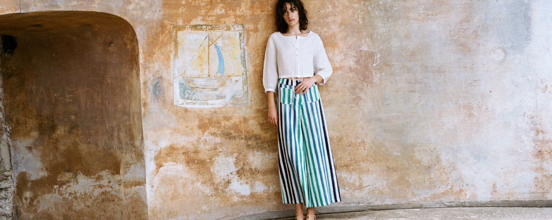 30+ Stylish Ways to Rock Summer Stripes - From Bold Graphics to Brushstroke Patterns