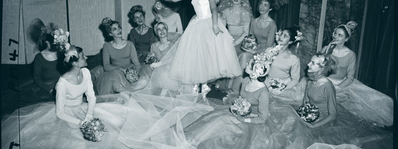 21 Essential Wedding Etiquette Tips for the Couple Getting Married