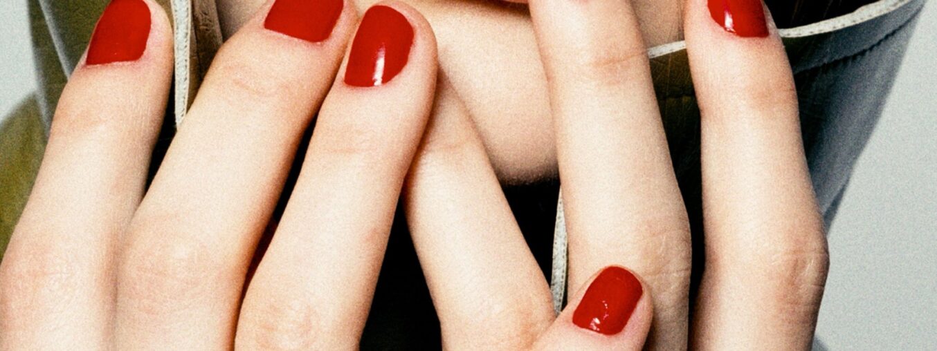 Top 9 Retinol Hand Creams to Reduce Sun Spots, Wrinkles, and Sagging