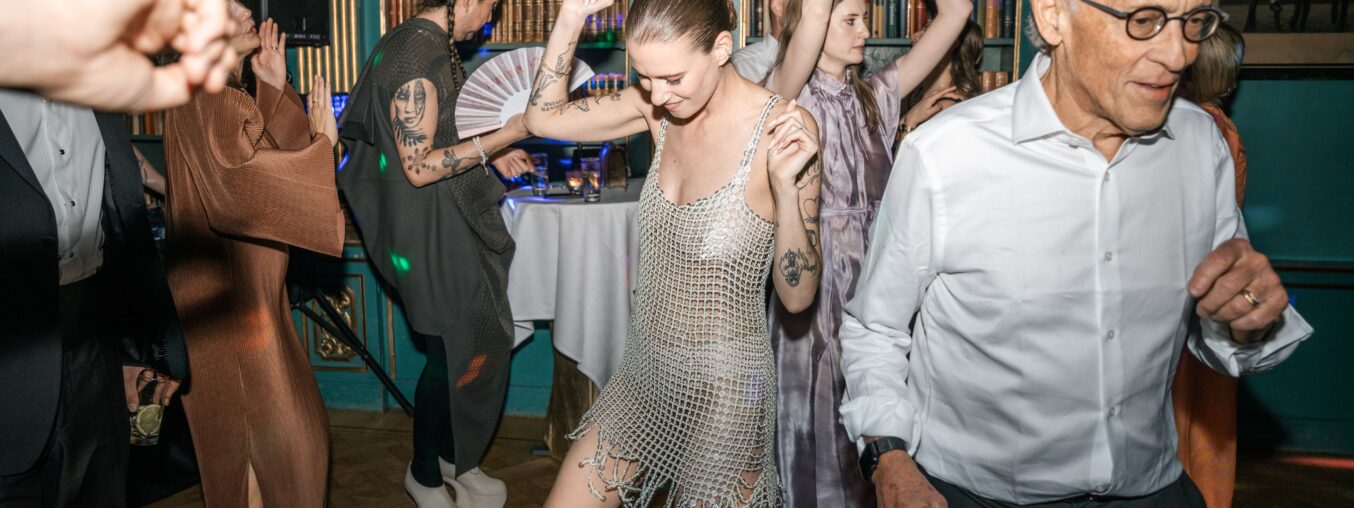 Planning the Perfect Wedding After-Party: A Guide to Etiquette and Ideas