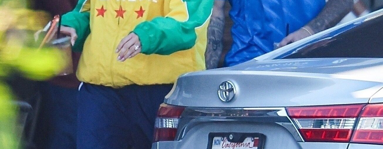 Hailey and Justin Bieber make it clear whose side they're on.