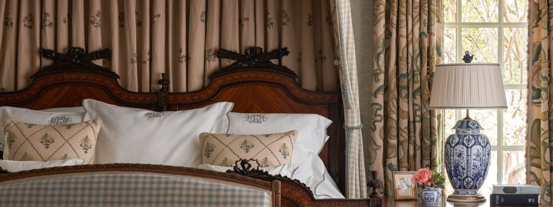 The half-tester bed is making a big comeback.