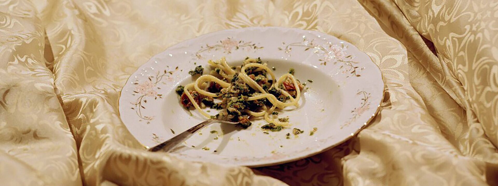 3 Snacks for a Better Night's Sleep