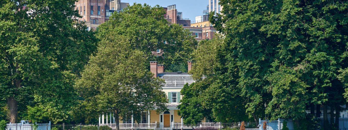 How will Zohran Mamdani and Rama Duwaji adapt to life at Gracie Mansion? Its past offers a few hints.
