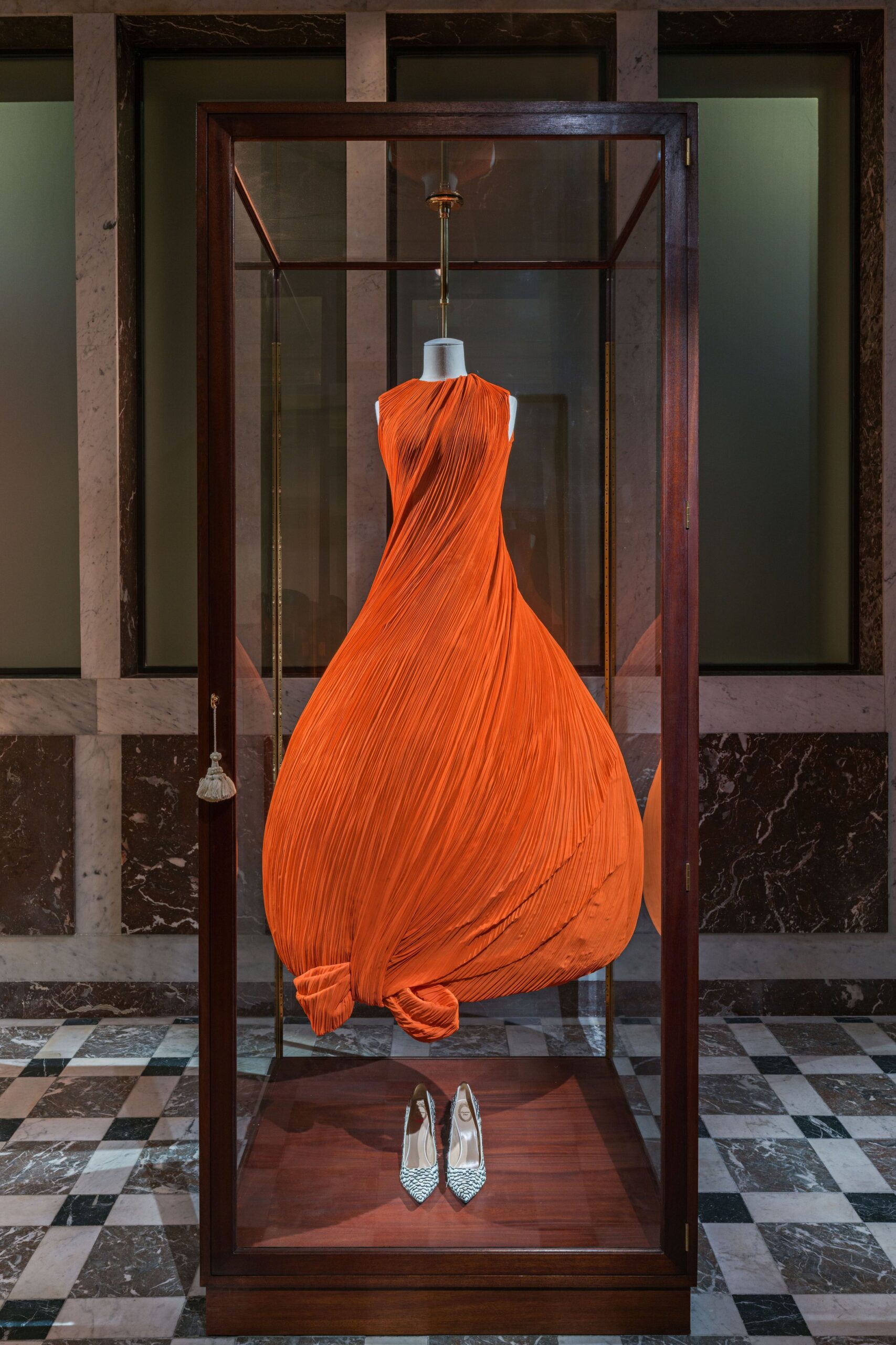 villa-dior-vogue-business-story