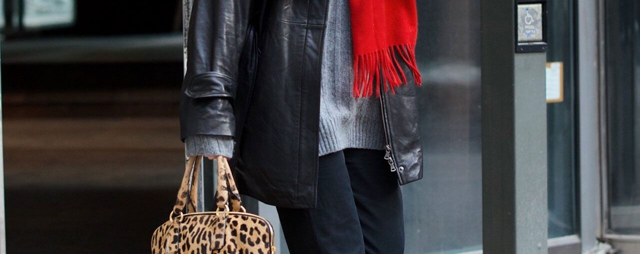 Dakota Johnson is endorsing a new practical shoe for spring 2026.