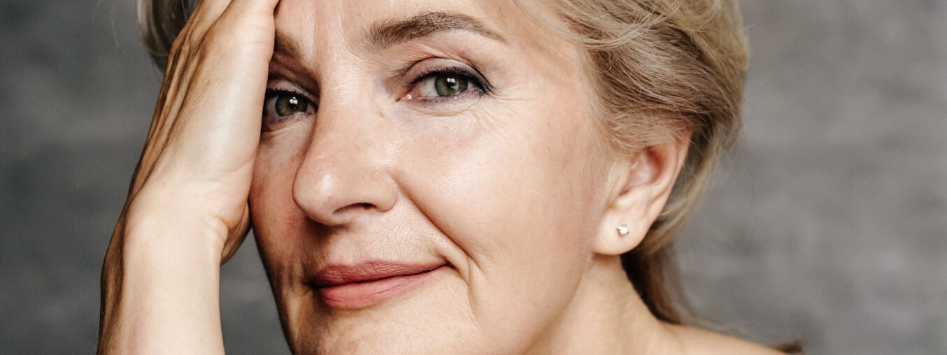 4 Tips for a Natural, Skin-Like Foundation Finish