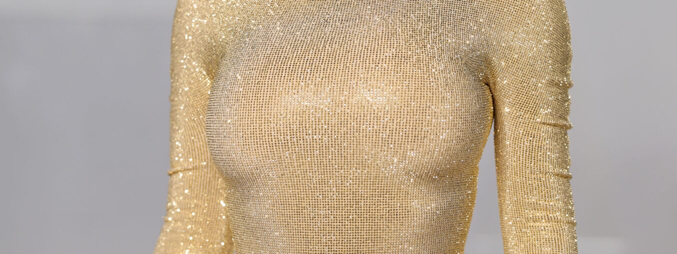 Kim Kardashian's "clavi-cut" is the perfect haircut for fine hair.