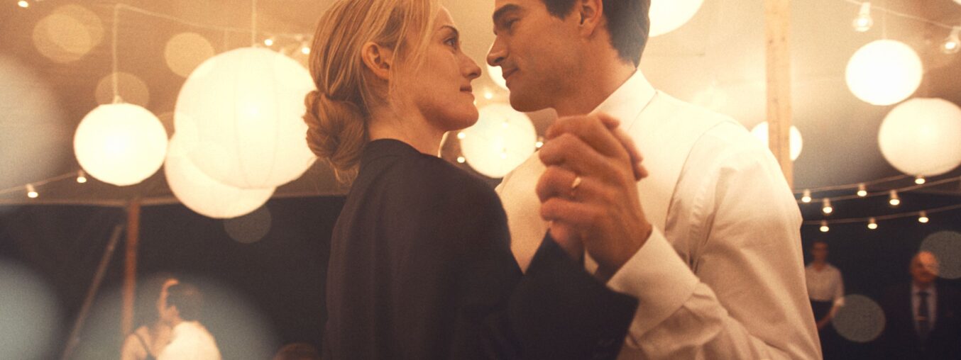 What was Carolyn Bessette and John F. Kennedy Jr.'s wedding really like?