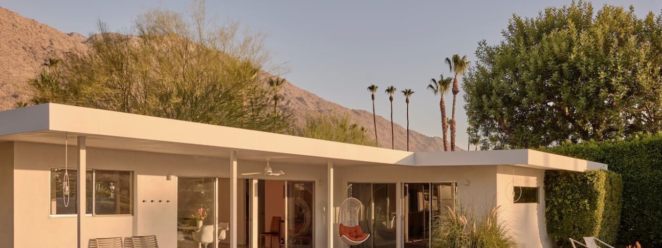 Top 15 Palm Springs Airbnbs for Mid-Century Modern Lovers