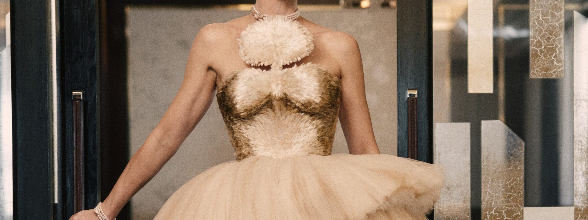 Emily Blunt dazzled at the "Devil Wears Prada 2" premiere, wearing a stunning couture gown adorned with more than 300 pearls.