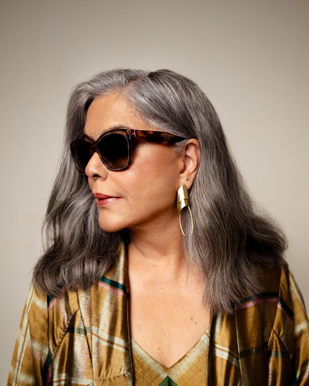 It20would20be20dishonest20of20me20to20project20a20life20of20uninterrupted20glamour20and20composure.20I20know20how