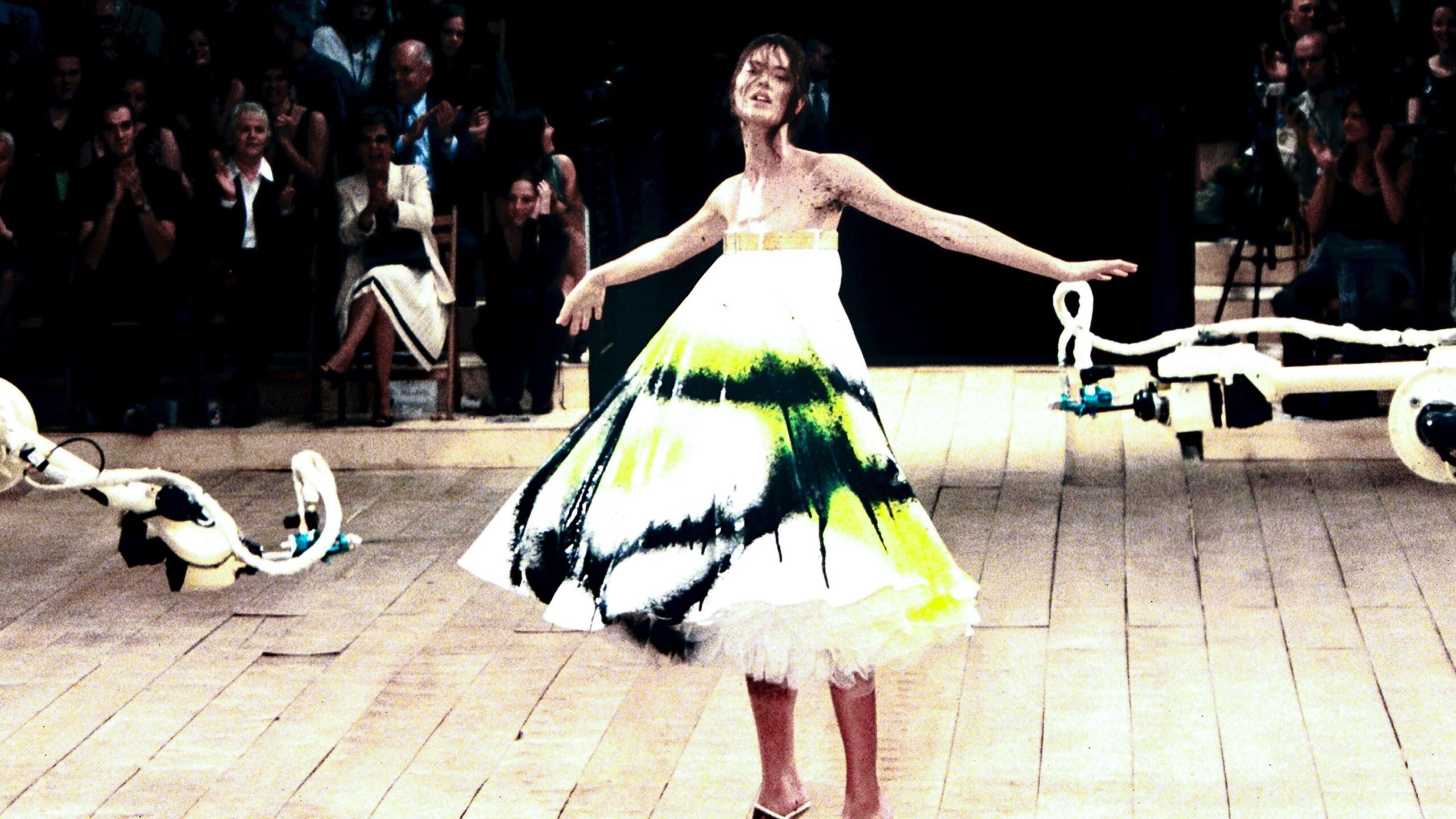 fashion-buyers-ai-vogue-business-story