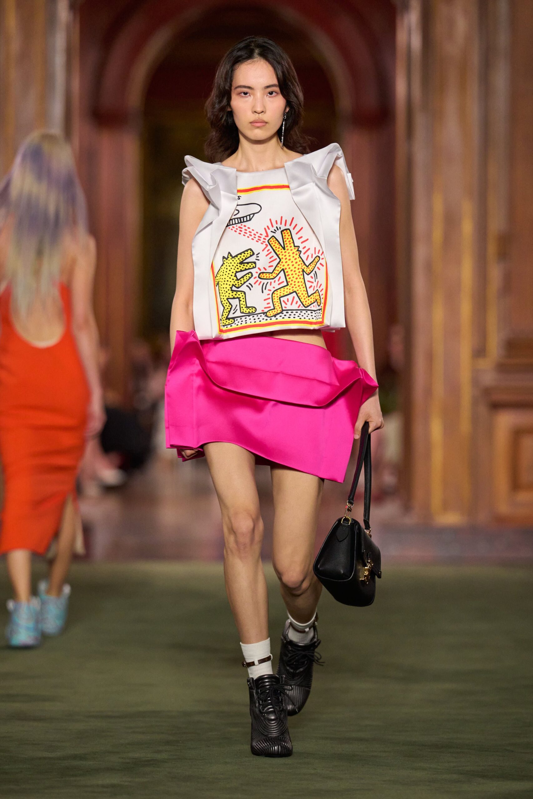 00027-louis-vuitton-resort-2027-credit-gorunway