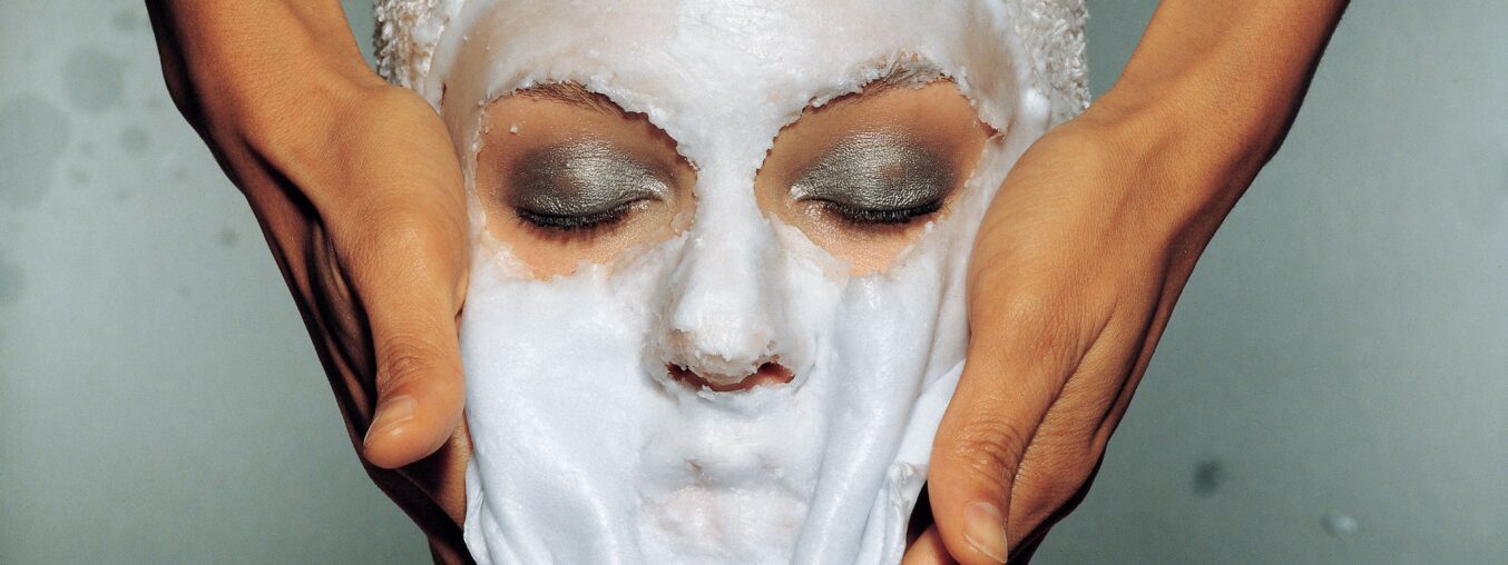 Why is everyone putting zinc oxide on their face before bed?