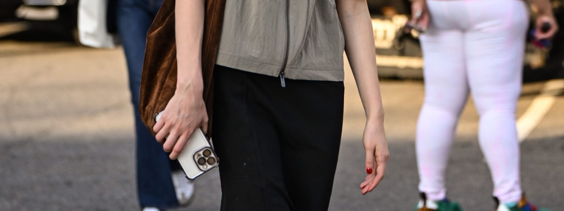 Here are 9 summer sneaker outfits you can wear all season long.