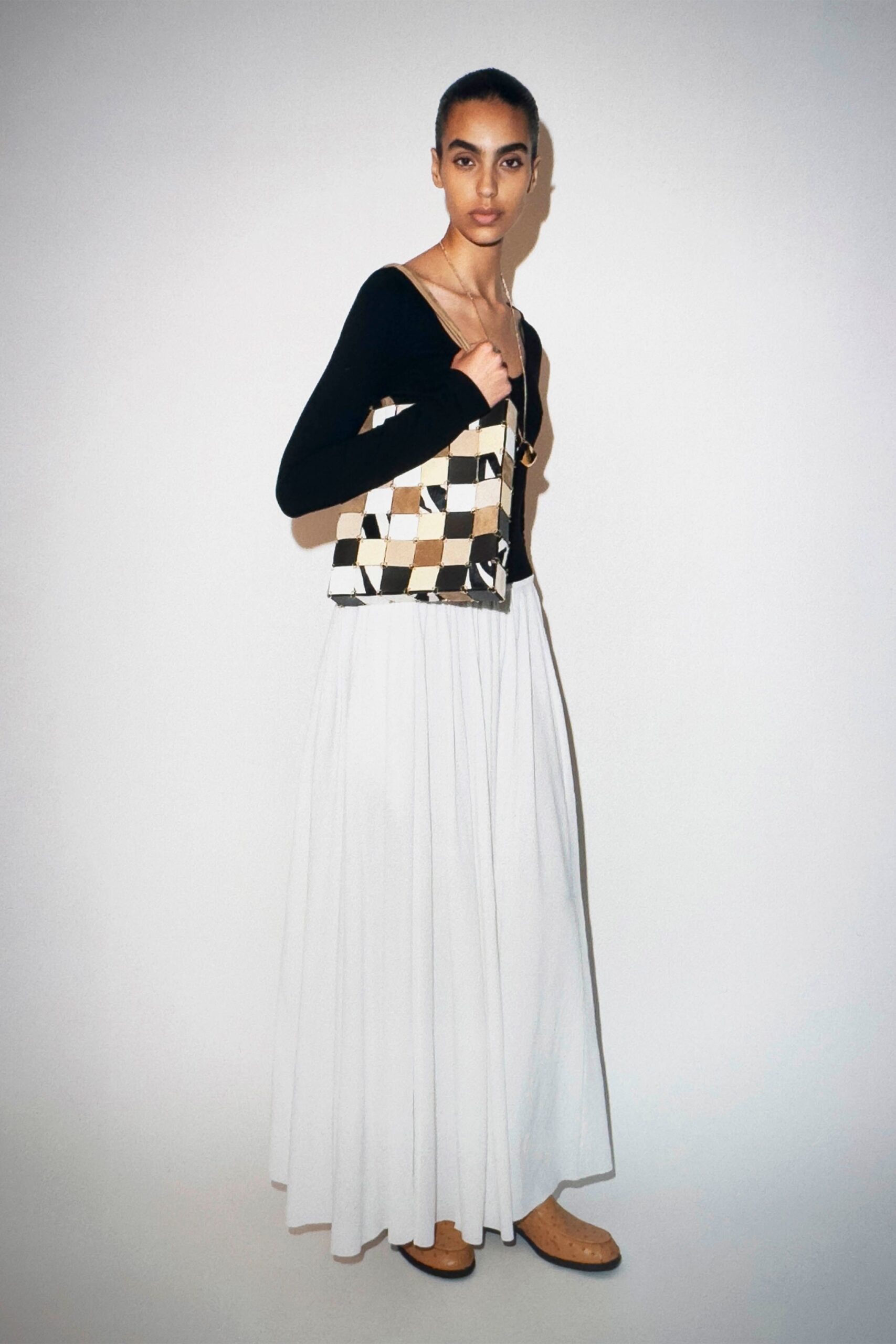KHAITE_R26_HANNA_TVEITE_LOOK_34_2x3