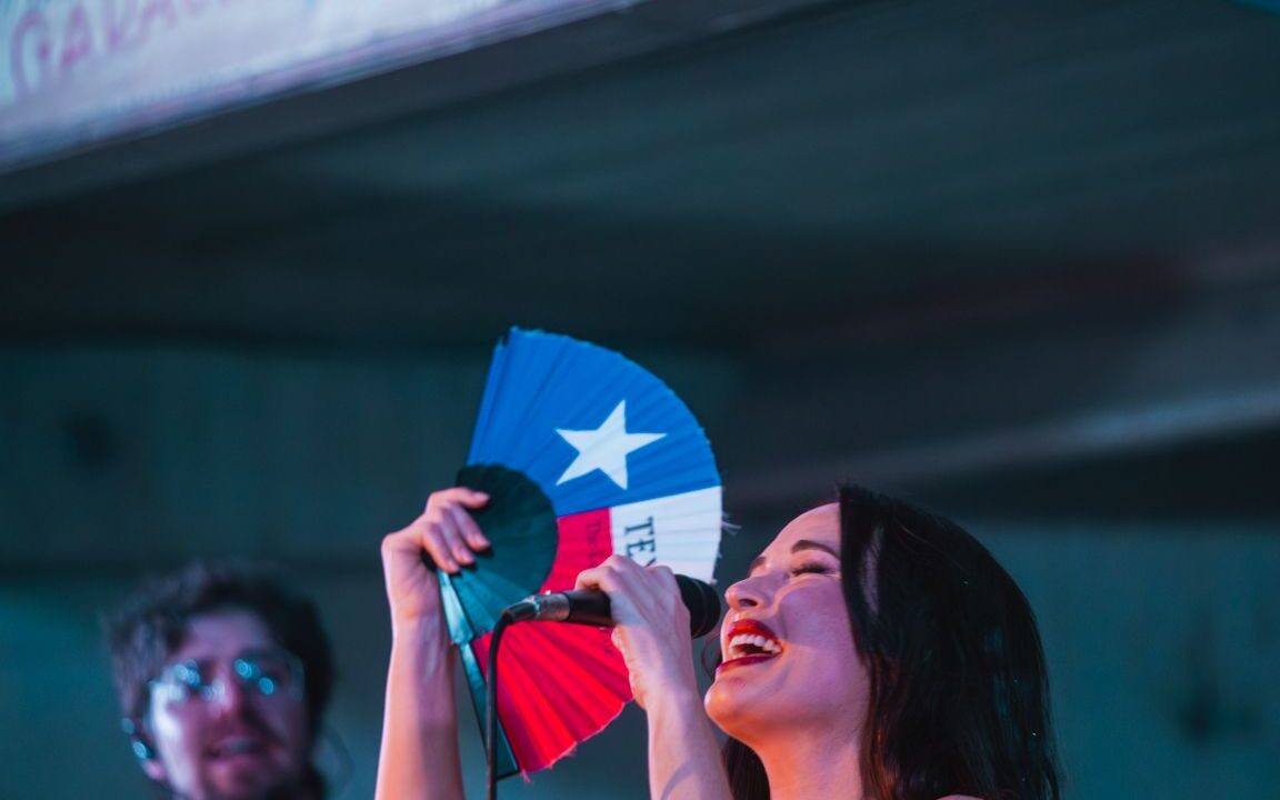 At Gruene Hall, Kacey Musgraves and The Mariachi Brothers were a perfect match—pure Texan magic.