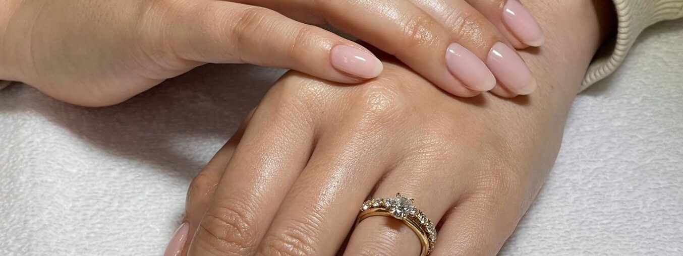 Chiffon nails are the latest trend that celebrities are loving.