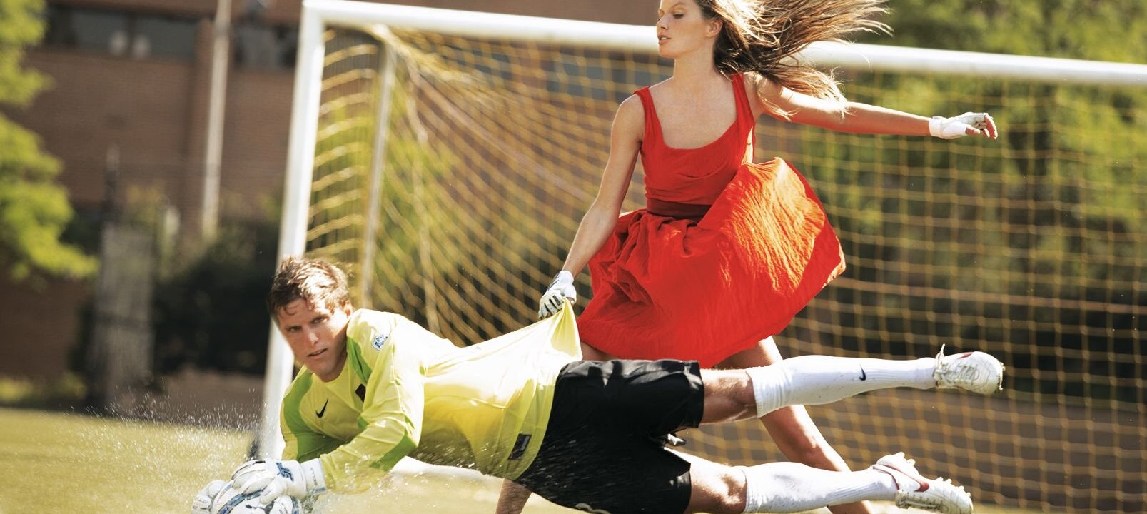 From the archives: Gisele Bündchen steps onto the field with the New York MetroStars.