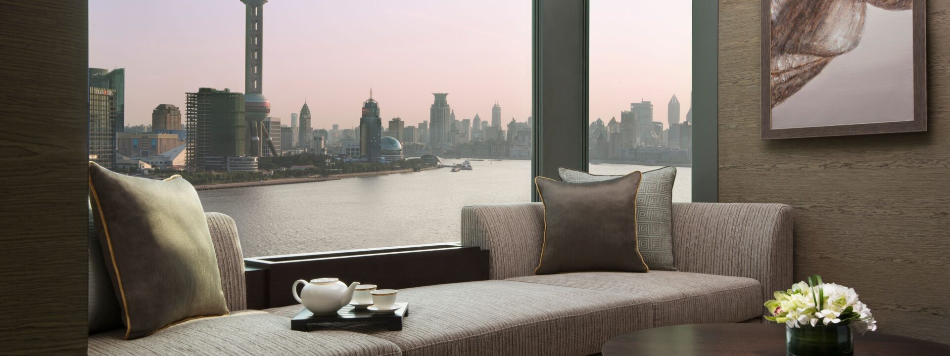 Here are the 5 best hotels in Shanghai.