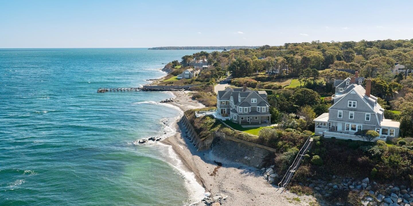 Here are 9 Airbnbs in Martha's Vineyard that are still available to rent for the summer.