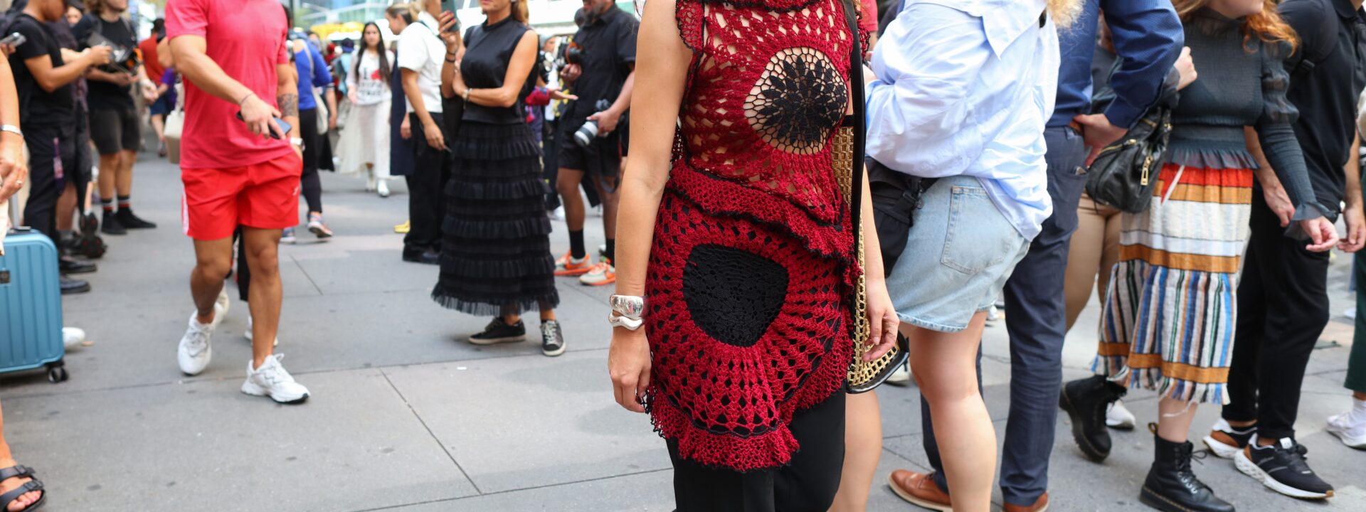Here are some lessons from street style on how to bring beach vibes into your city outfits.