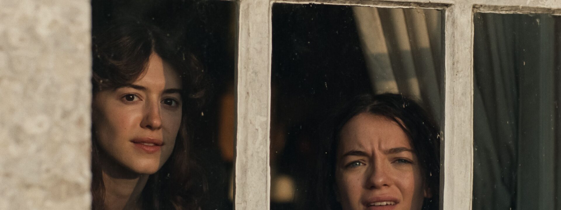 Here's an exclusive first look at Daisy Edgar-Jones and the rest of the cast of