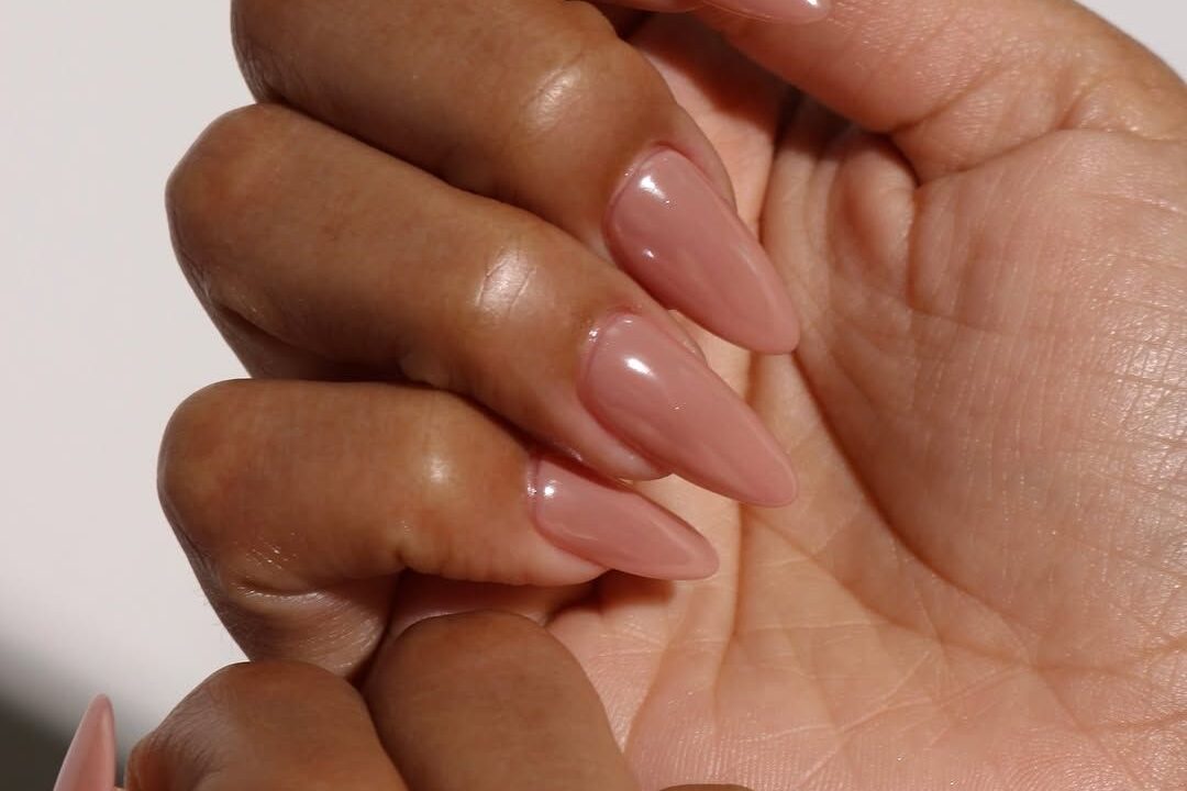 Here are 28 natural nail designs that feel fresh and clean for summer.
