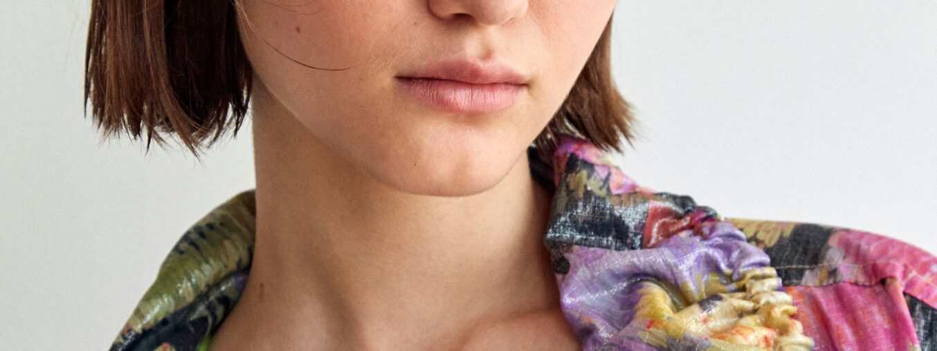 Here’s the rewritten version in fluent, natural English:

The Best Eye Makeup for Blue Eyes, According to Makeup Artists