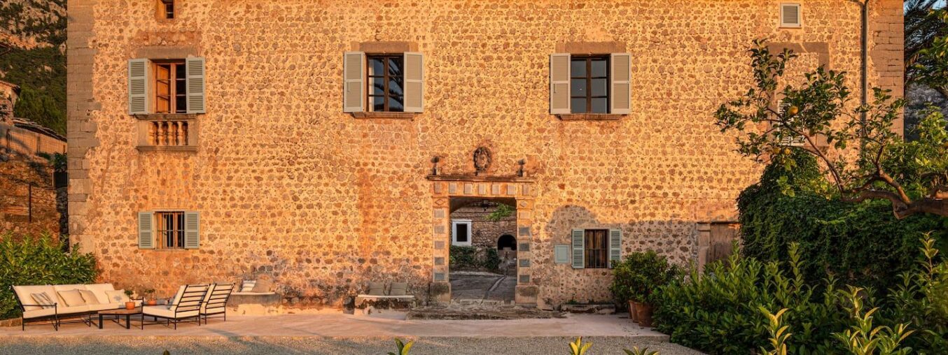 Here are the 12 best Airbnbs in Mallorca for a sunny holiday.