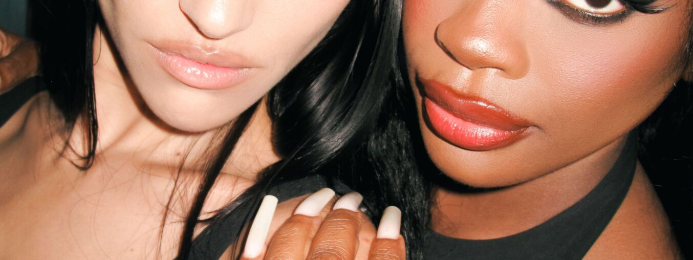 Estée Lauder Companies' sales growth picked up to 5% in the fourth quarter.